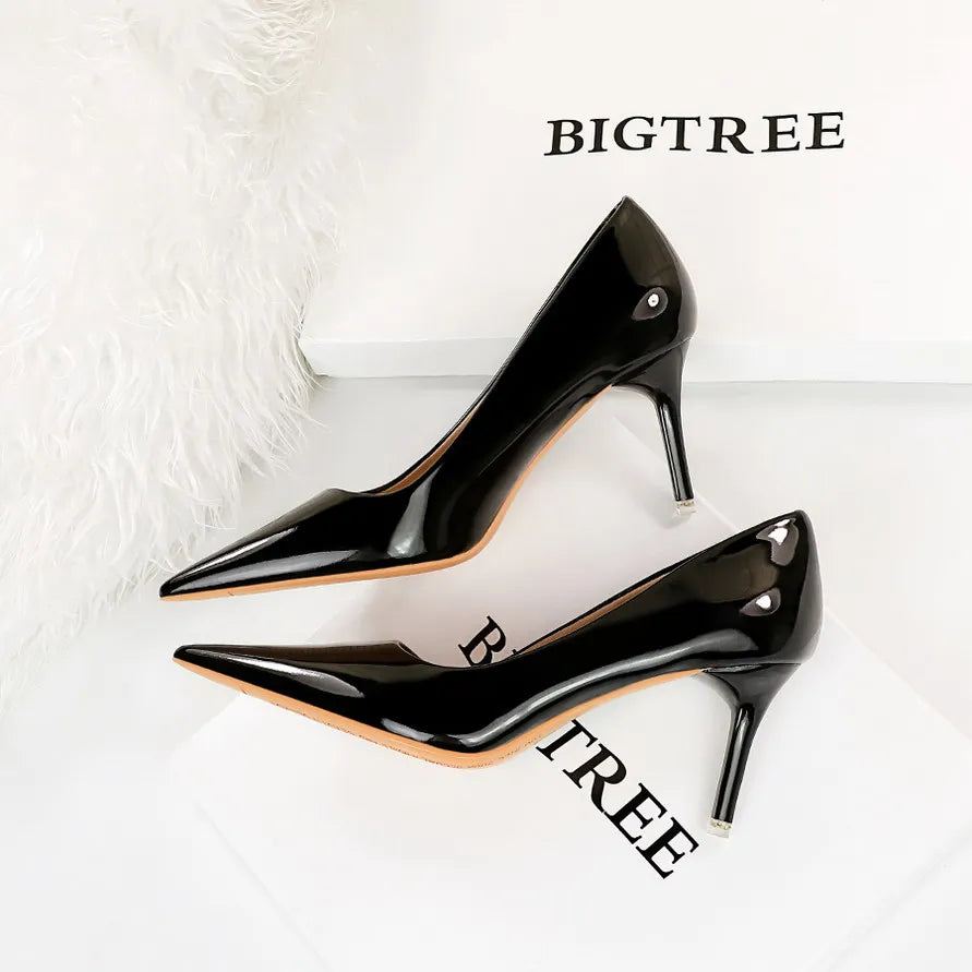 Glossy patent leather slim high heels